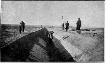 OUVERTURE DE CANAUX D’IRRIGATION EN PLEIN HIVER
PATAGONIEN